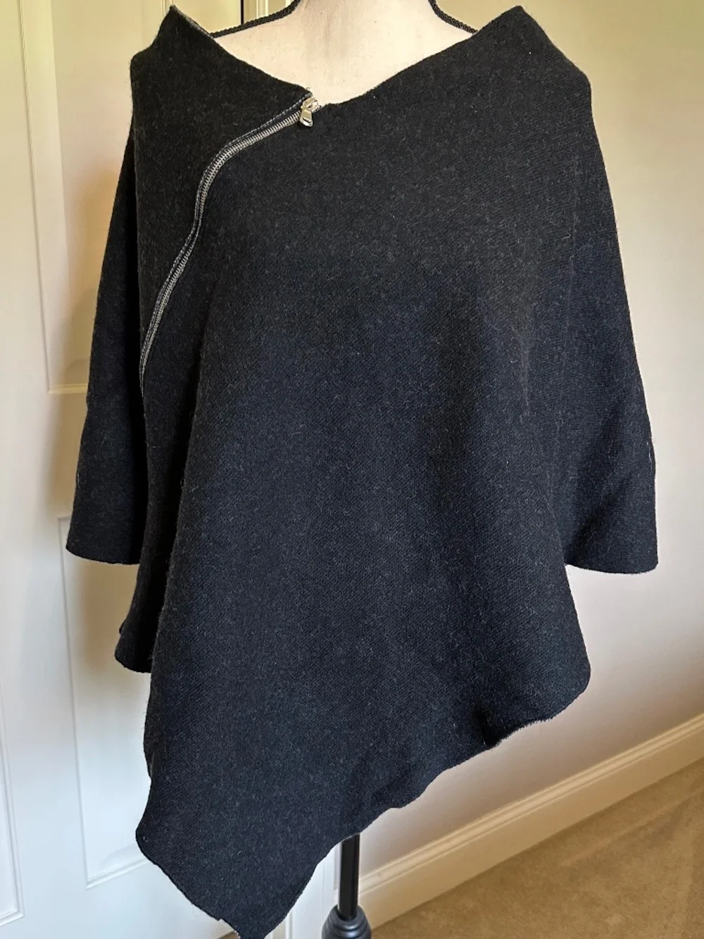 Nardi & Tagliaferri Poncho One Size Black Gray
